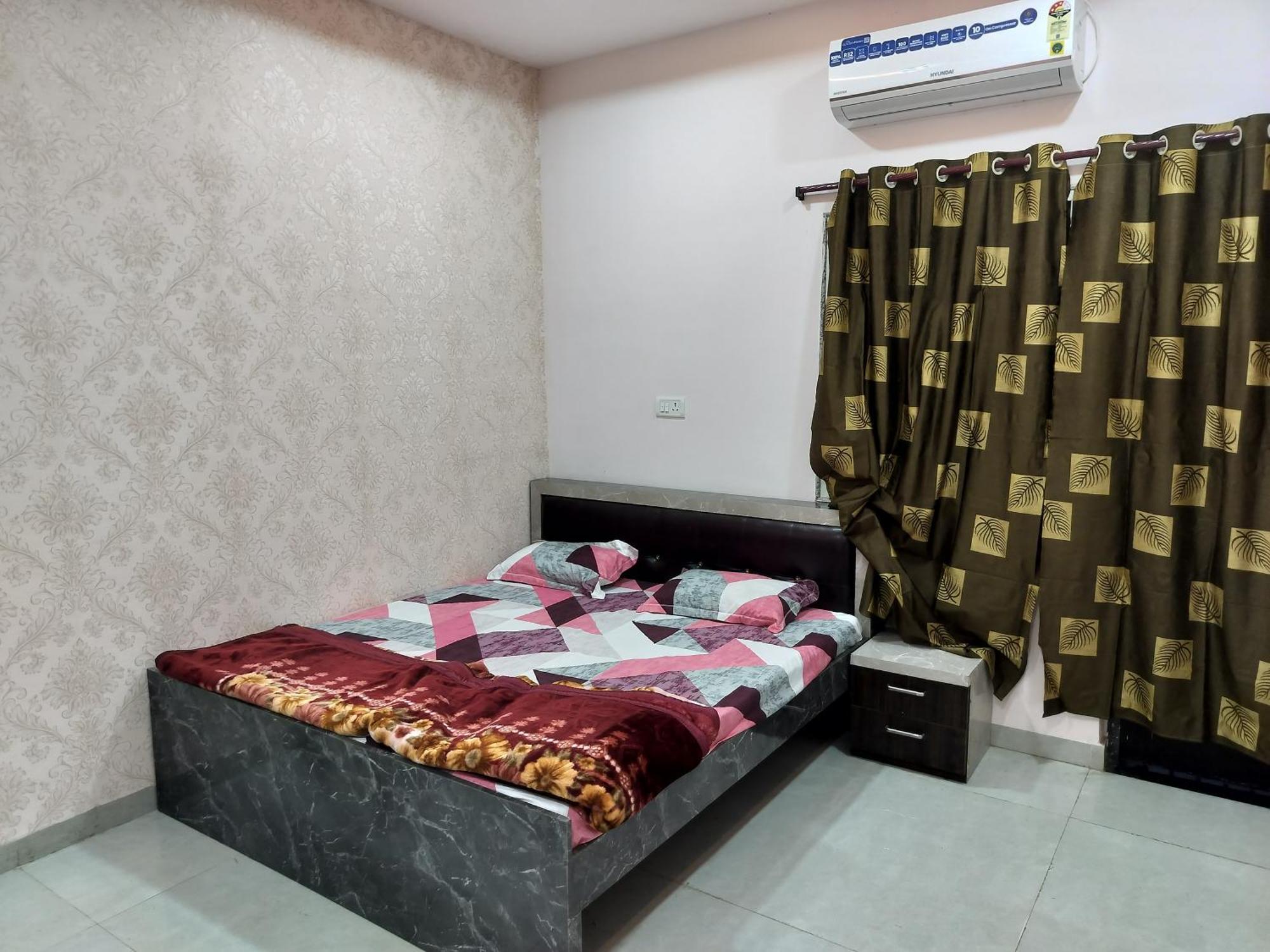 Shiv Shakti Homestay اوجاين المظهر الخارجي الصورة